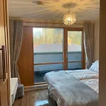 דירה Courthouse View Penthouse 2 *