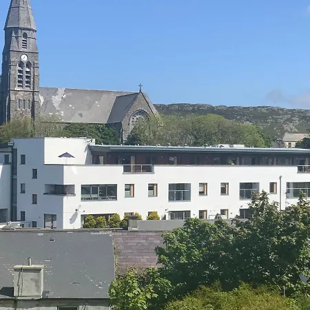 Courthouse View Penthouse 2 *