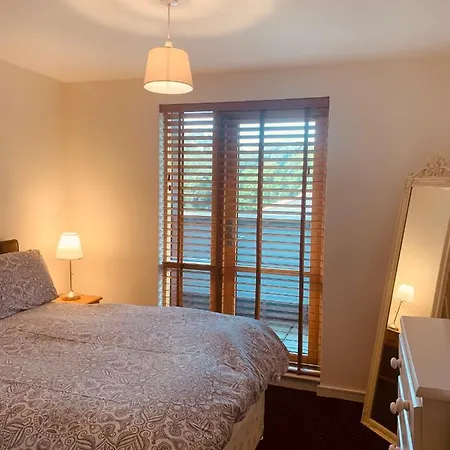 Courthouse View Penthouse 2 شقة كليفدين