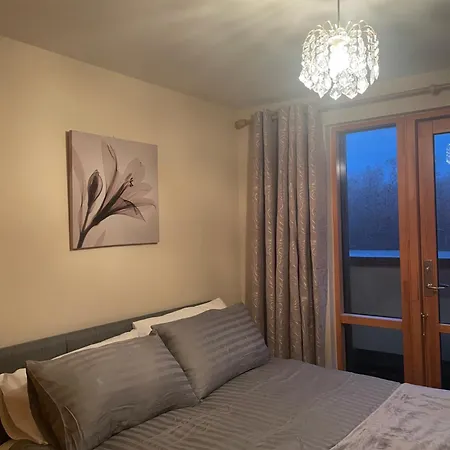 Courthouse View Penthouse 2 كليفدين