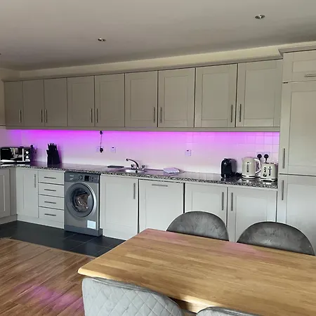 Courthouse View Penthouse 2 *