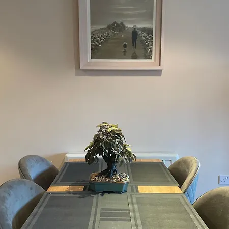 Courthouse View Penthouse 2 アパート