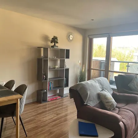 Courthouse View Penthouse 2 * كليفدين