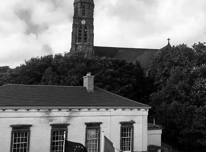 Courthouse View Penthouse 2 アパート