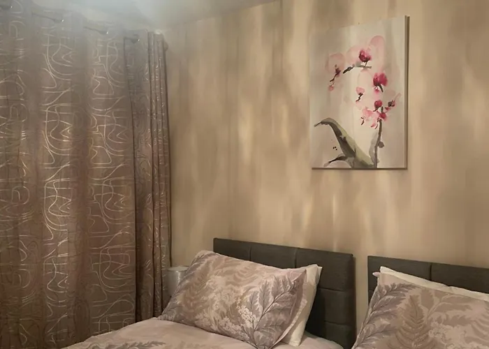 Courthouse View Penthouse 2 *