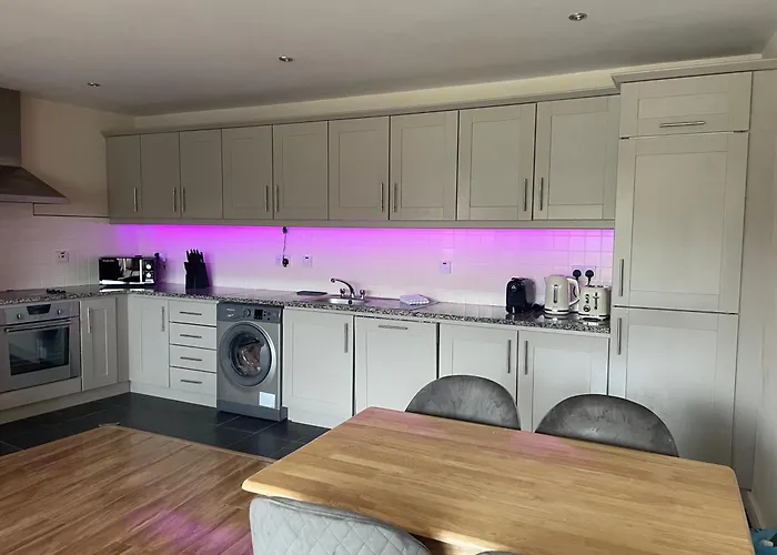 Courthouse View Penthouse 2 *